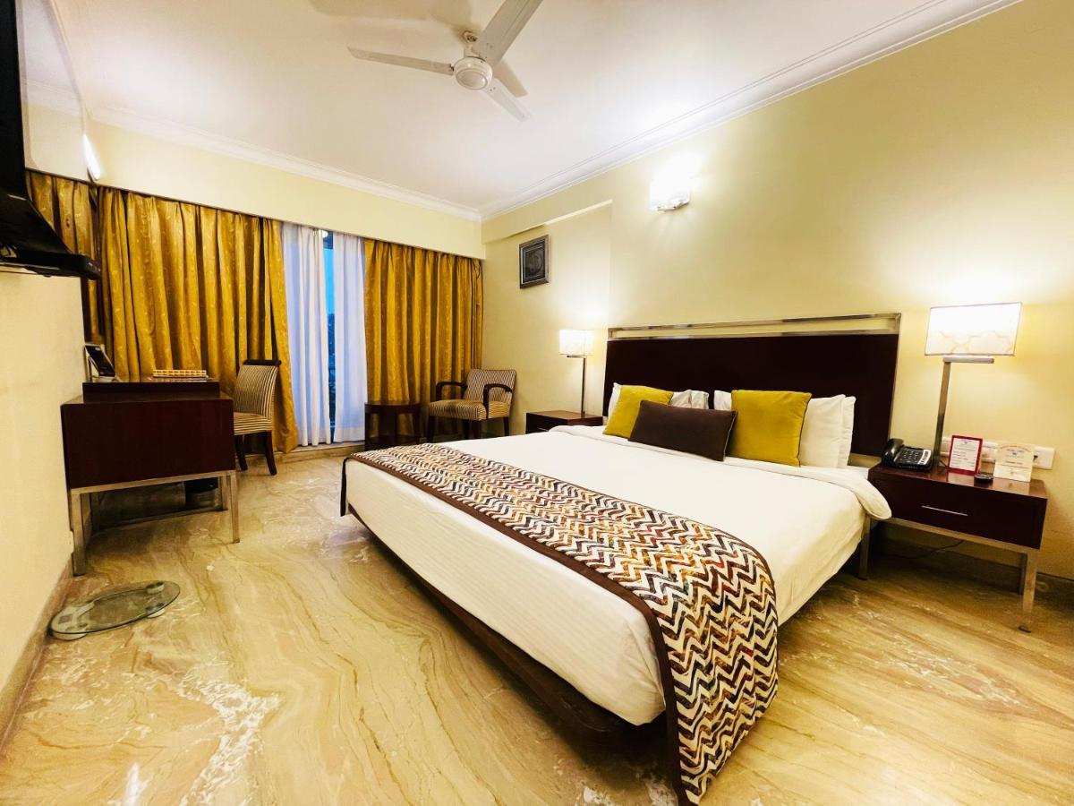 The Wall Street Beacon, Jaipur Bagian luar foto
