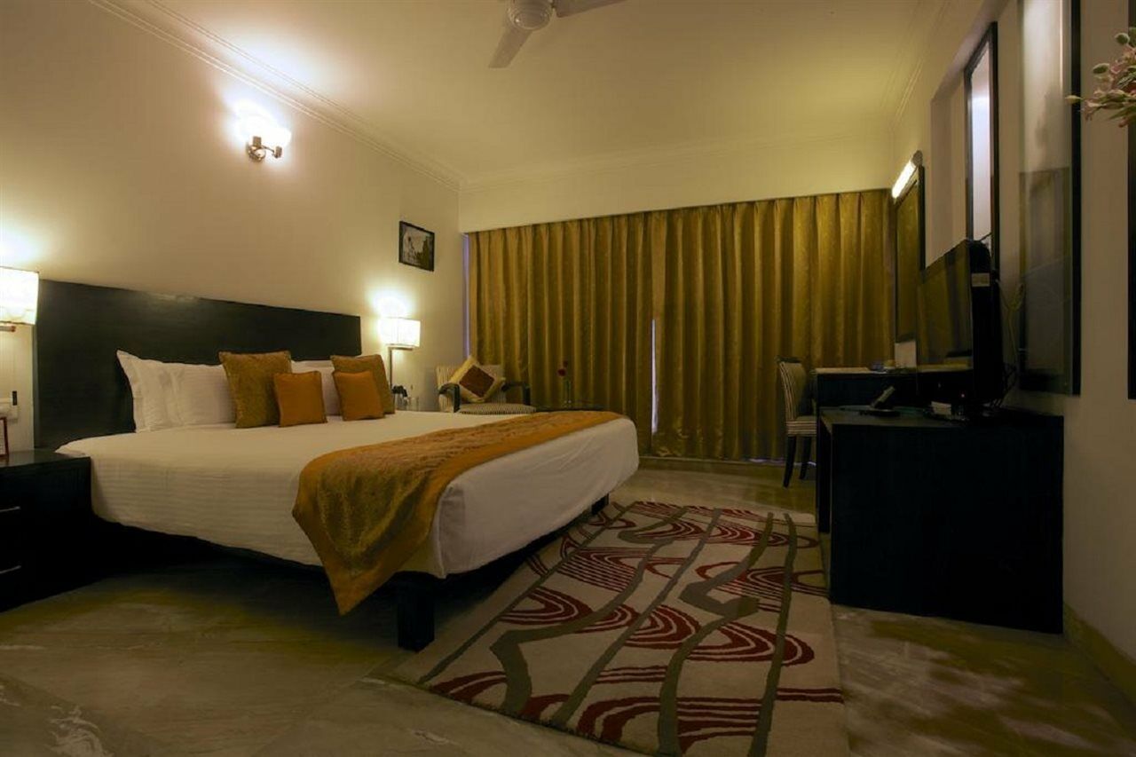 The Wall Street Beacon, Jaipur Bagian luar foto